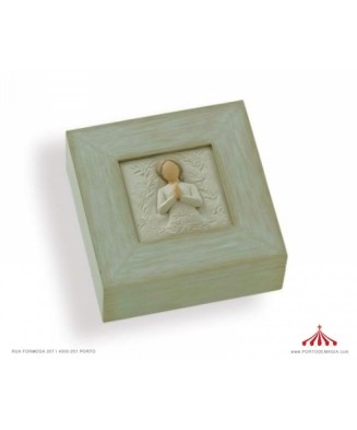 Una Arbol, una caja de...