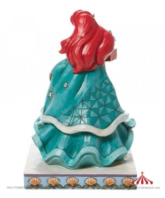 Ariel with Gifts - Disney ©