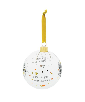 © Mickey and Minnie Mouse - Christmas Ball - Disney