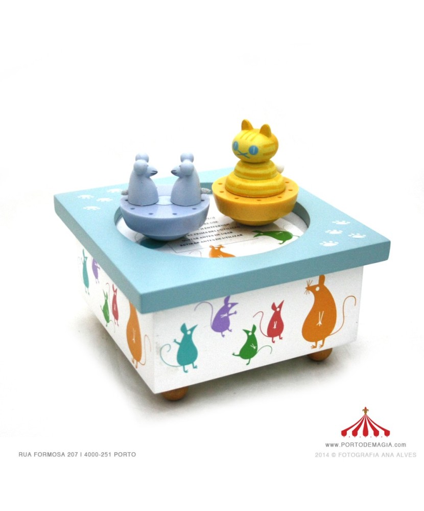 Dancing Box Cat and Mice