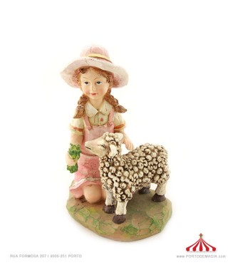 Menina animais quinta