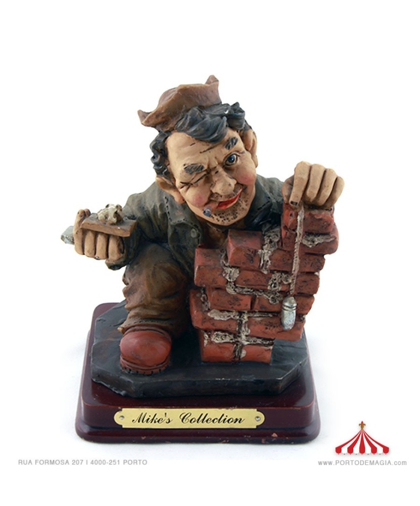 Bricklayer Figurine