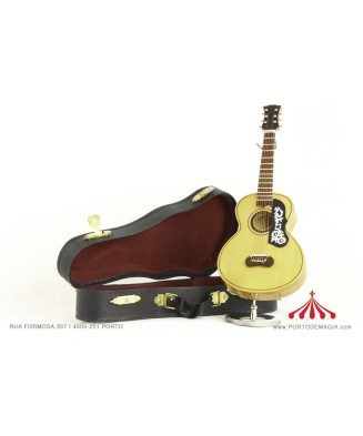 Guitarra de Madera con Música